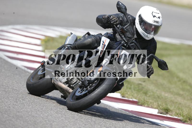 Archiv-2025/49 26.08.2025 Cornu Master School ADR/gruen-vert/15